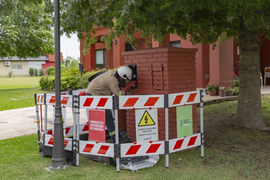 EDENOR VOLVIÓ A DETECTAR CONEXIONES CLANDESTINAS EN UN BARRIO PRIVADO DE PILAR