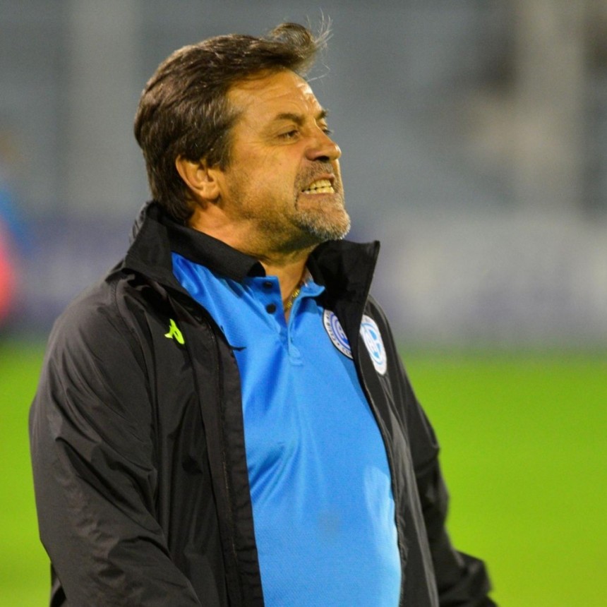 CARUSO LOMBARDI RENUNCIÓ A BELGRANO POR EL ENFRENTAMIENTO CON 