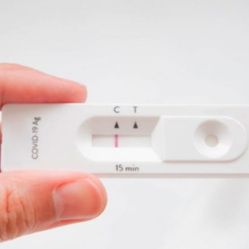 LA ANMAT AUTORIZÓ EL USO DE CUATRO TEST DE AUTOEVALUACIÓN DE COVID-19