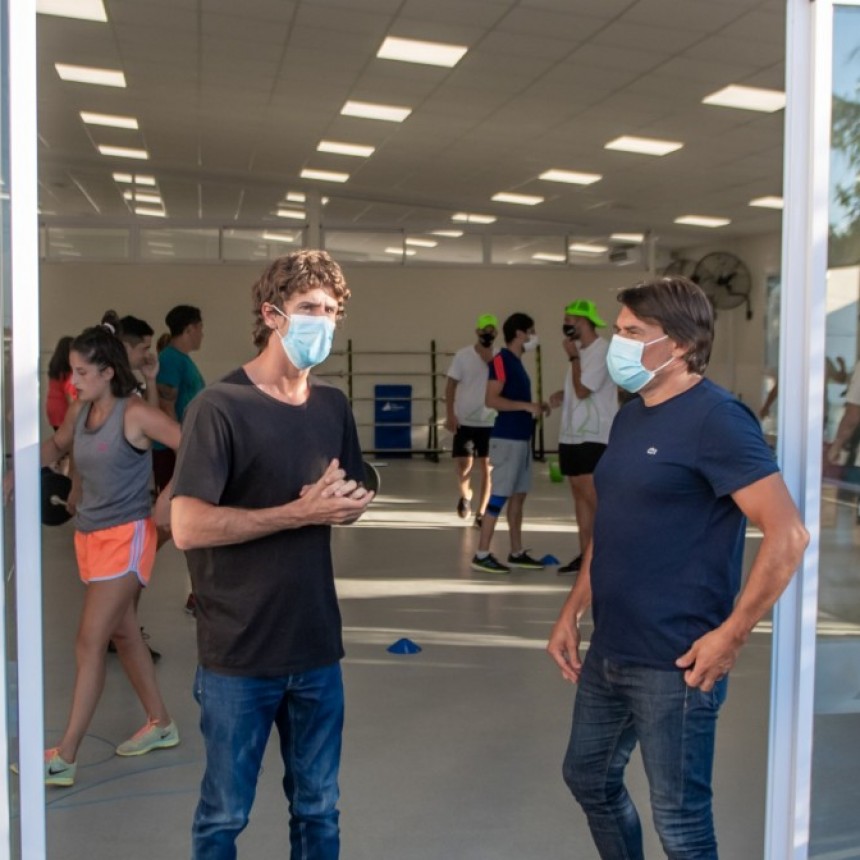 JUAN ANDREOTTI INAUGURÓ NUEVOS ESPACIOS DEPORTIVOS PARA YOGA, CROSSFIT, INDOOR Y MÁS EN EL POLI N°1