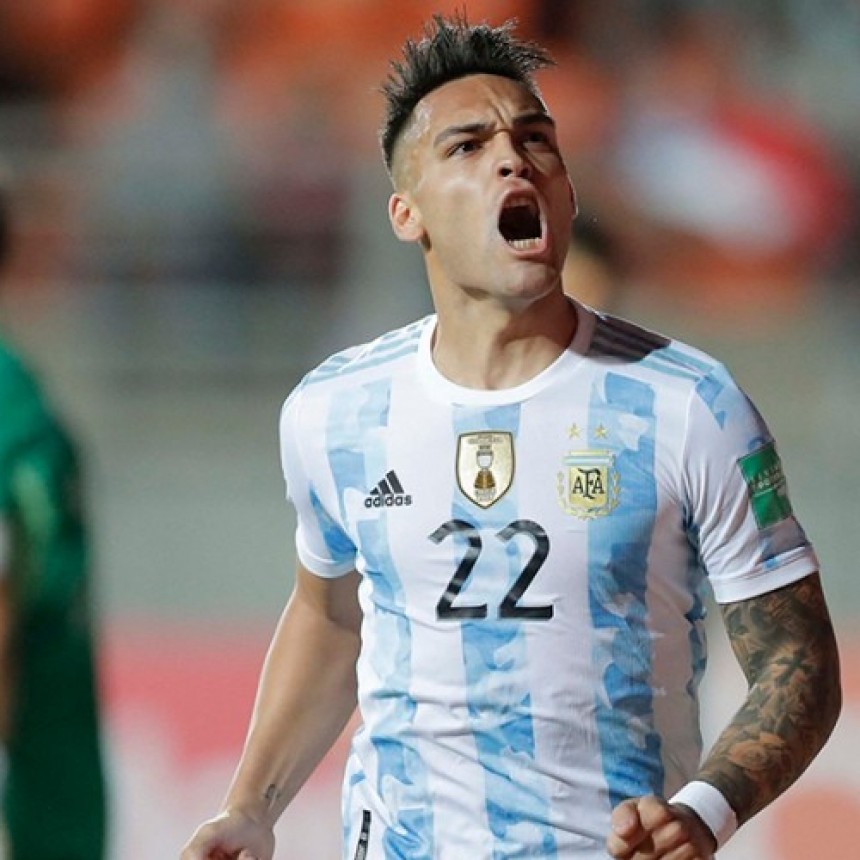 ARGENTINA LUCHÓ HASTA EL CANSANCIO Y DERROTÓ A CHILE QUE SUFRE PARA LLEGAR A QATAR