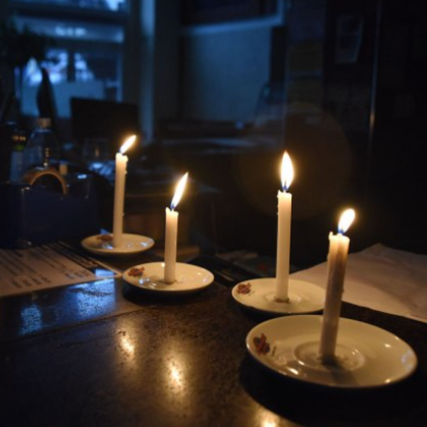 MILES DE VECINOS DE LA CIUDAD Y EL CONURBANO EMPEZARON EL 2023 SIN LUZ POR UN GRAN APAGÓN: EL ENRE ANTICIPÓ MULTAS A EDESUR