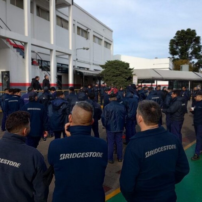 BRIDGESTONE ARGENTINA ANUNCIÓ QUE RECORTARÁ PRODUCCIÓN Y AVANZA CON DESPIDOS