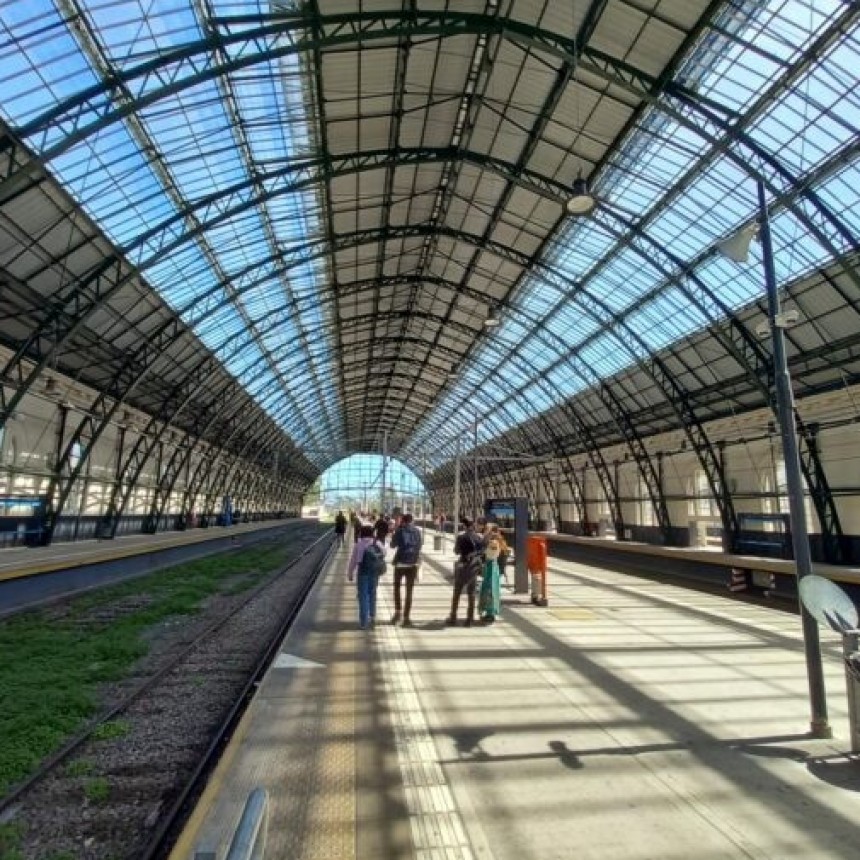 COMENZÓ EL PARO DE TRENES EN TODO EL PAIS 