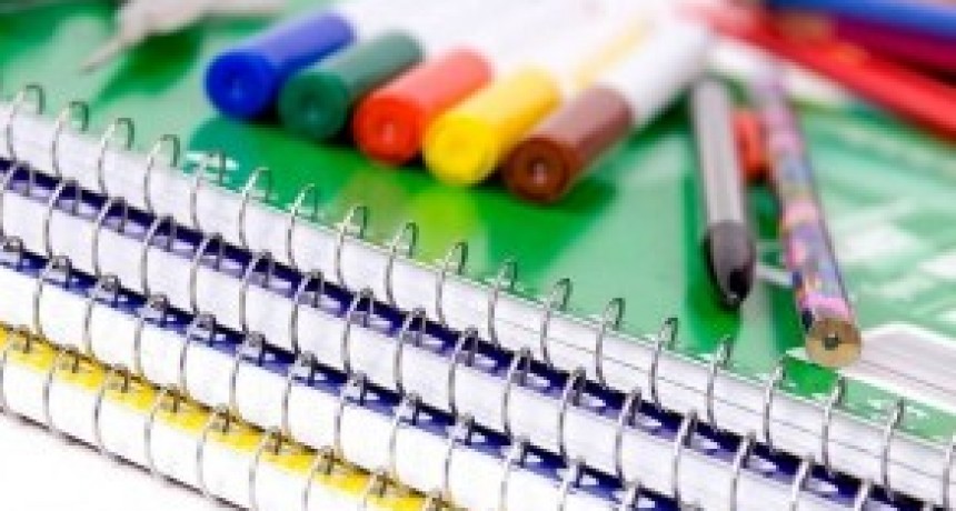 EL GOBIERNO ANUNCIO UNA CANASTA DE ÚTILES ESCOLARES POR 500 PESOS