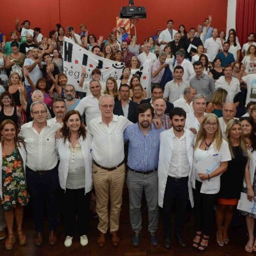 GOLLAN Y KREPLAK PUSIERON EN FUNCIONES A LA NUEVA DIRECCIÓN DEL HOSPITAL SAN JUAN DE DIOS DE LA PLATA Y UPA LOS HORNOS.