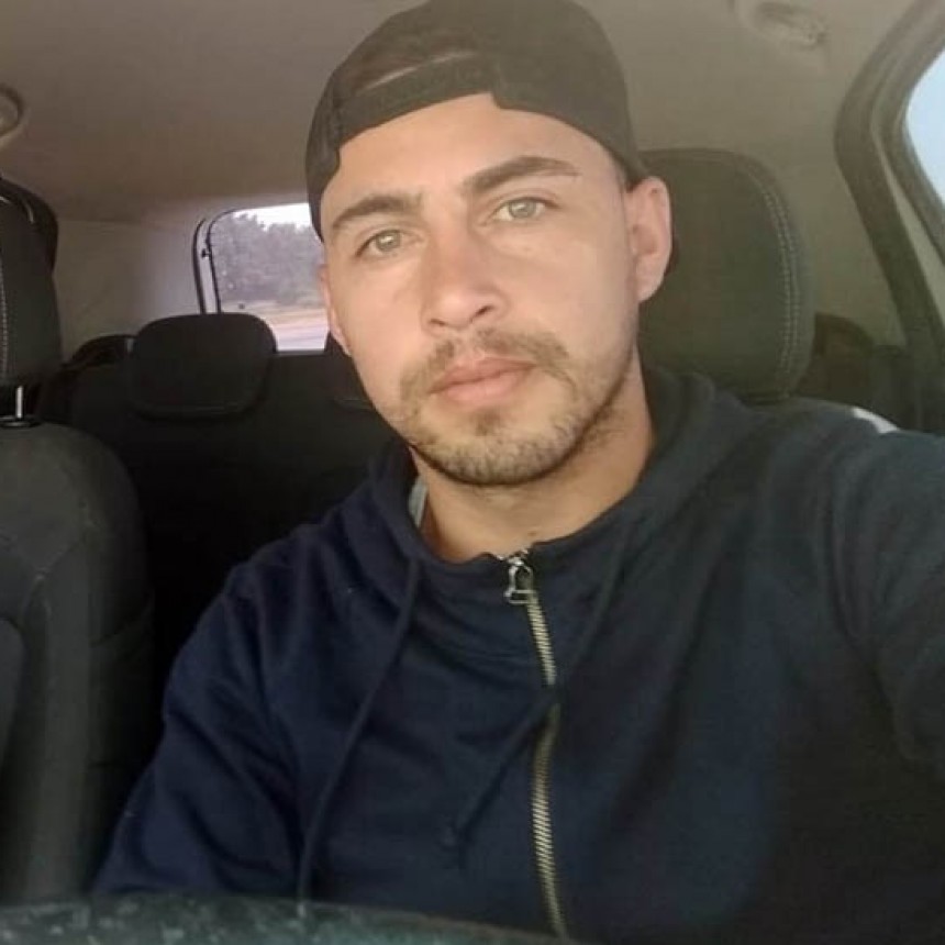 LE PEGAN UN TIRO FRENTE DE SU HIJA PARA ROBARLE EN UN SHOPPING Y ESTÁ PARAPLÉJICO