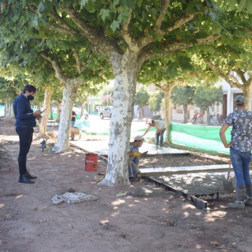 EN DAIREAUX CONTINÚA LA OBRA DE REMODELACIÓN DE LA PLAZA SAN MARTÍN