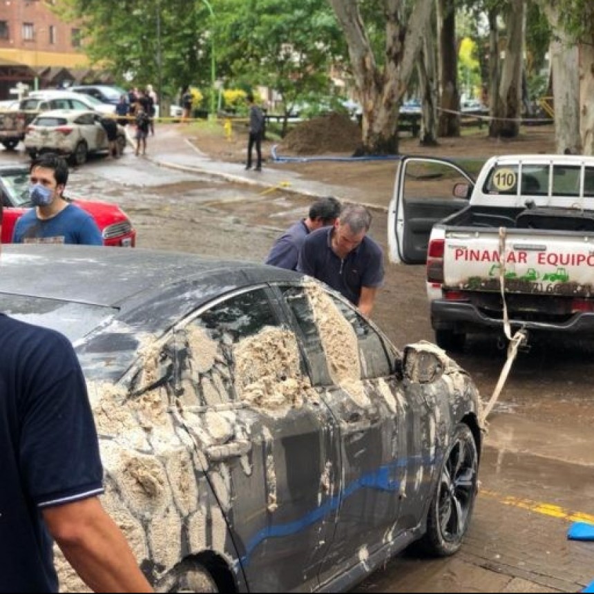 MARTÍN YEZA, TRAS EL TEMPORAL EN PINAMAR: “LE PEDIMOS A LA GENTE QUE NO SALGA”