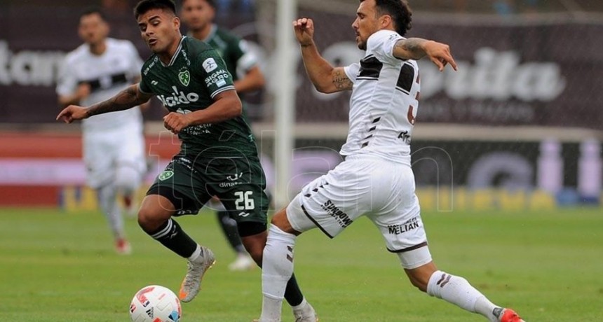 PLATENSE LE GANÓ A SARMIENTO Y ES EL SORPRENDENTE LÍDER DE SU ZONA