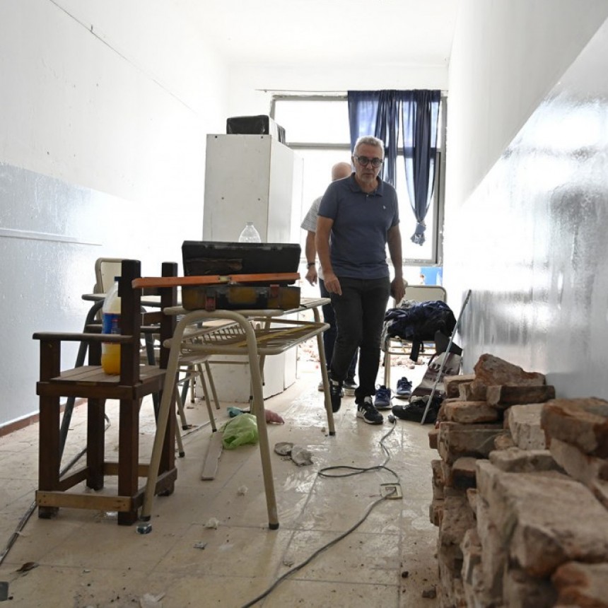    DE CARA AL INICIO DEL CICLO LECTIVO 2023, JULIO ZAMORA MONITOREÓ OBRAS DE INFRAESTRUCTURA EN ESTABLECIMIENTOS EDUCATIVOS DEL DISTRITO