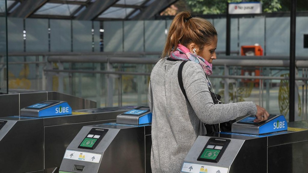 UN VIAJE EN SUBTE IDA Y VUELTA COSTARÁ $1500 EN JUNIO