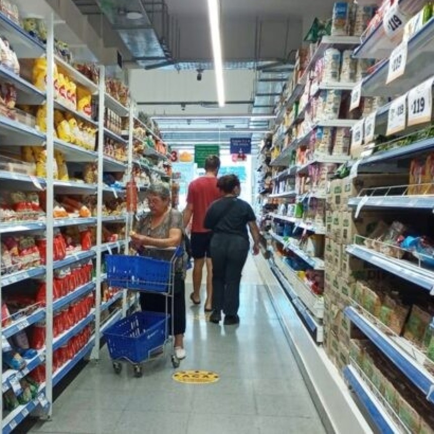 CONSUMO: 2024 CERRÓ CON CAÍDAS EN LAS VENTAS DE SUPERMERCADOS Y MAYORISTAS