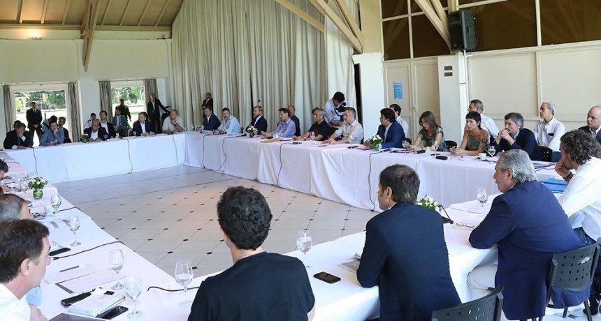 EL GOBIERNO AVANZA HACIA ACCIONES CONJUNTAS EN SEGURIDAD Y DISTRIBUCIÓN DE INSUMOS EN EL AMBA
