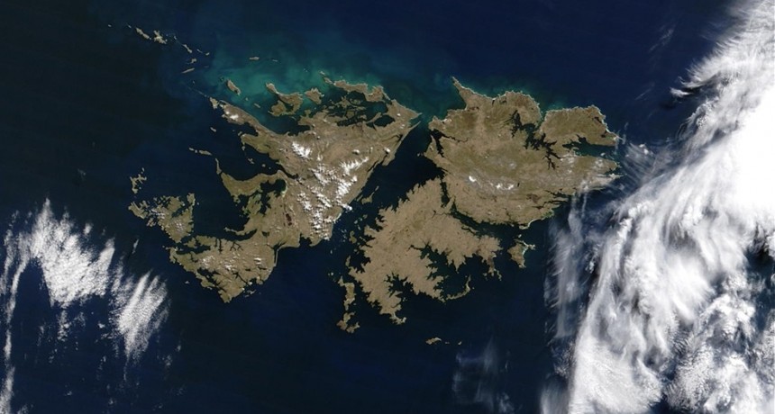 ARGENTINA OFRECE SU AYUDA A LOS HABITANTES DE MALVINAS