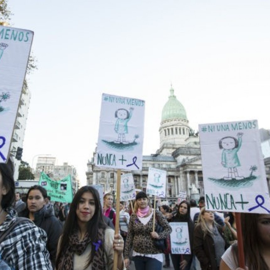 ENCUESTA: TRES DE CADA CUATRO MUJERES SE SIENTEN INSEGURAS AL CAMINAR POR LA CALLE