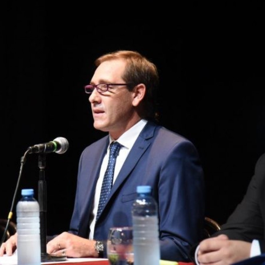 LA PLATA: EL INTENDENTE ANUNCIÓ MORATORIA IMPOSITIVA Y PASE A PLANTA DE COOPERATIVISTAS