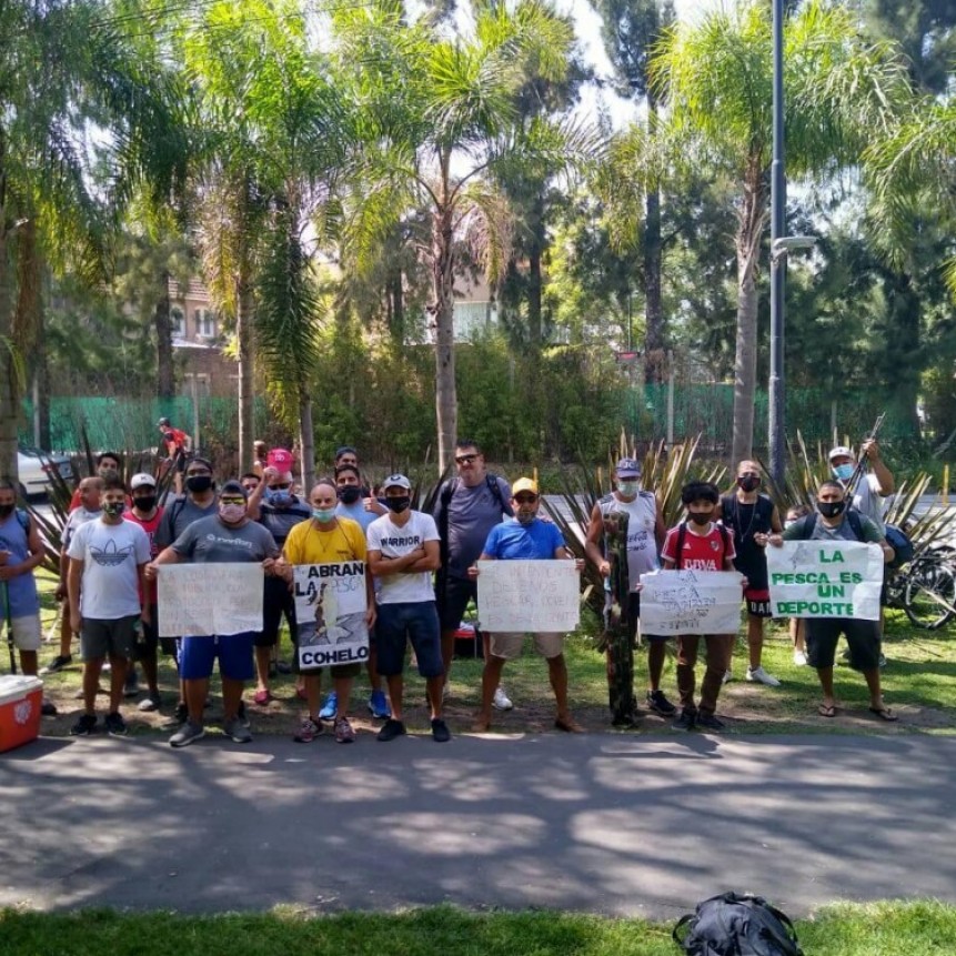 POLÉMICA EN SAN FERNANDO PORQUE LOS PESCADORES NO PUEDEN ACCEDER A LA COSTANERA