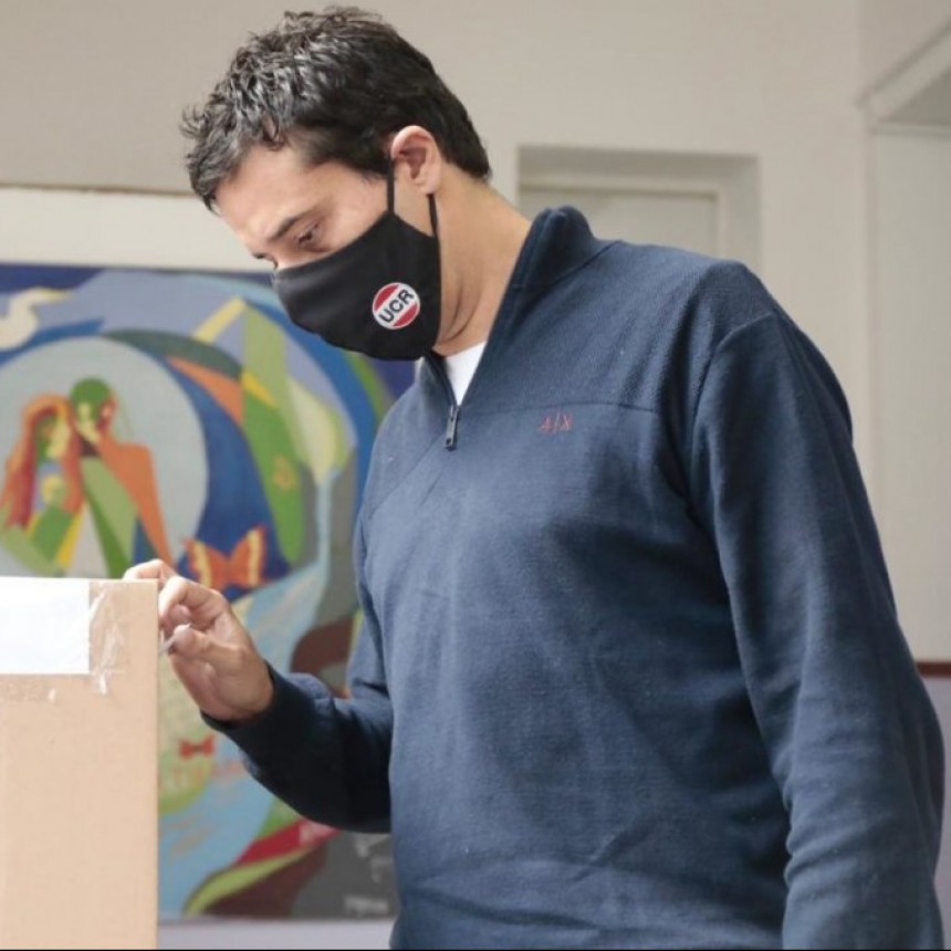 UCR BONAERENSE: ABAD SE IMPONE CON VENTAJA EN LOS DISTRITOS DEL INTERIOR