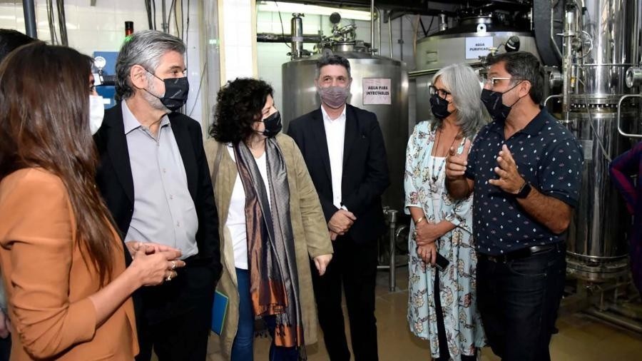 EL GOBIERNO ANUNCIÓ UNA INVERSIÓN MILLONARIA PARA HACER UNA PLANTA PRODUCTORA DE VACUNAS