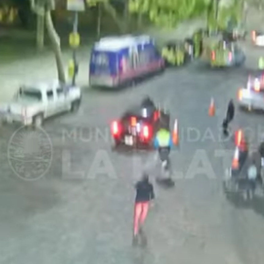 LA AGENCIA NACIONAL DE SEGURIDAD VIAL INHABILITARÁ DE POR VIDA AL JOVEN QUE ARRASTRÓ CON SU AUTO A UN AGENTE EN LA PLATA
