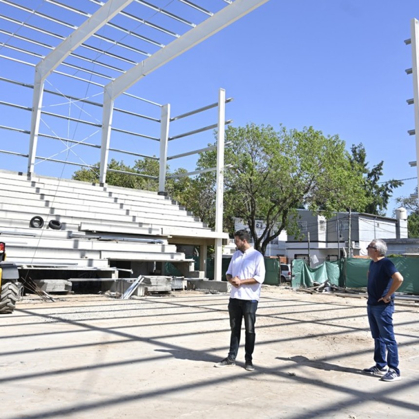 JULIO ZAMORA SUPERVISÓ LOS AVANCES DE LA OBRA EN EL NUEVO MICROESTADIO DE BENAVÍDEZ