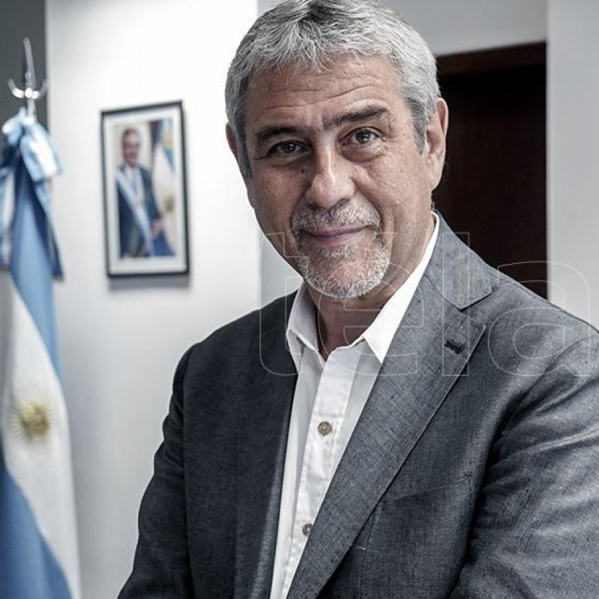 FERRARESI LLAMÓ A 