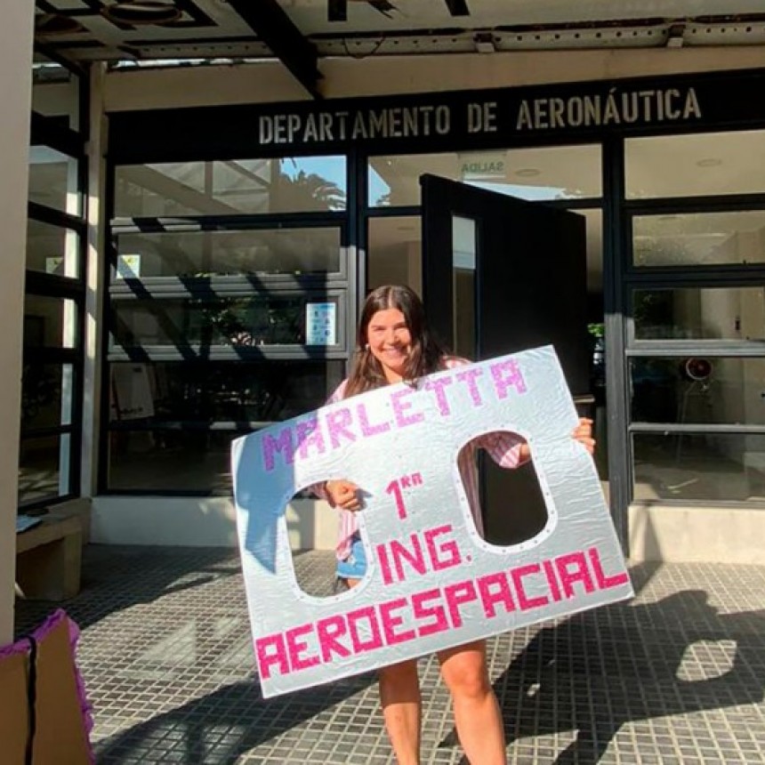 SE RECIBIÓ LA PRIMERA INGENIERA AEROESPACIAL DEL PAÍS EN LA UNIVERSIDAD NACIONAL DE LA PLATA