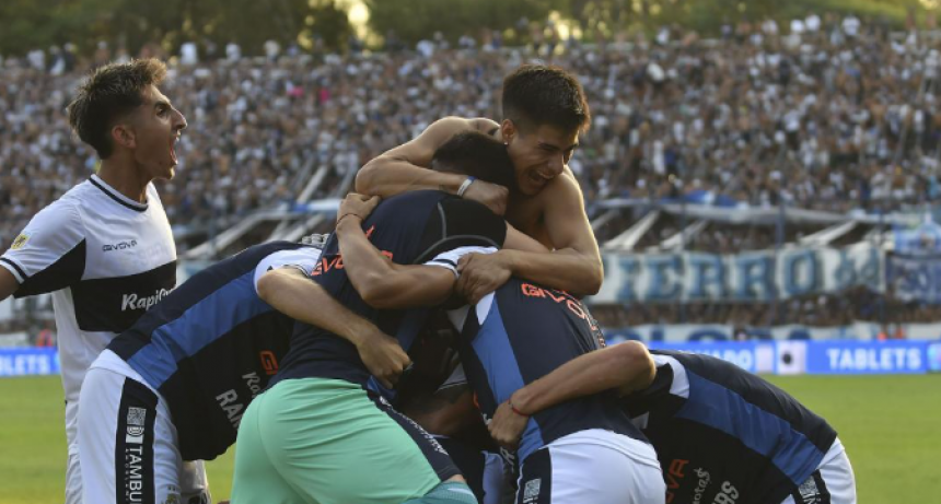 GIMNASIA SE LO DIO VUELTA A ESTUDIANTES Y SE QUEDÓ CON EL CLÁSICO DE LA PLATA