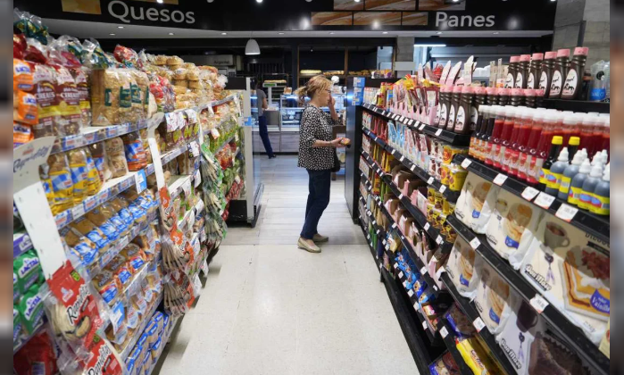 EL CONSUMO SIGUE EN CAÍDA Y LAS VENTAS DE SUPERMERCADOS ACUMULAN 15 MESES DE RETRACCIÓN