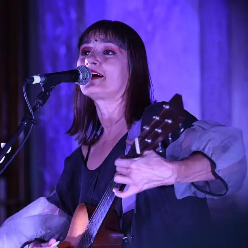 HILDA LIZARAZU SE PRESENTA CON UN RECITAL EN LA QUINTA TRABUCCO DE VICENTE L&Oacute;PEZ