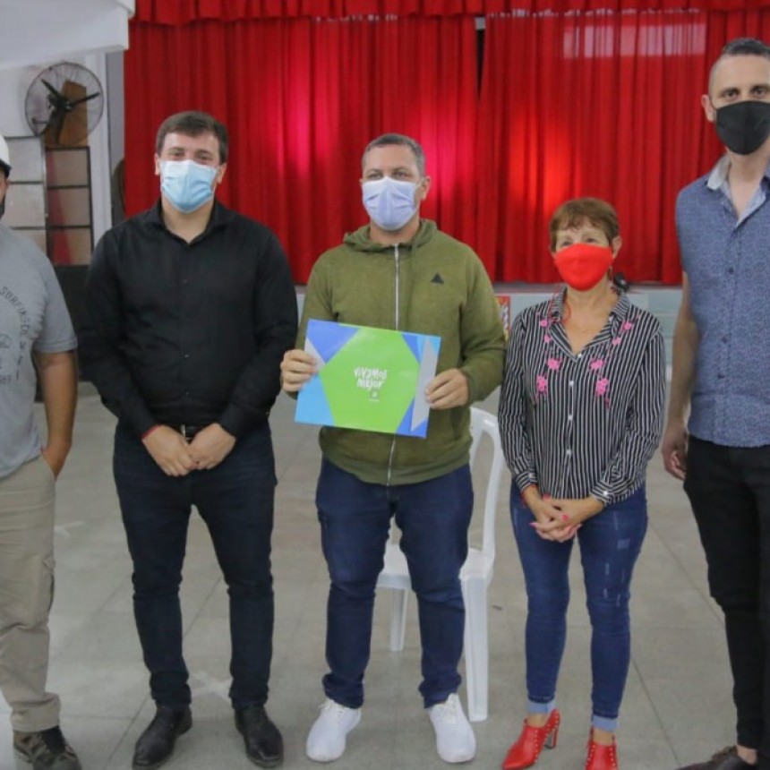   LA MUNICIPALIDAD DE AVELLANEDA ENTREGÓ $ 59,5 MILLONES EN SUBSIDIOS PARA ESCUELAS PÚBLICAS