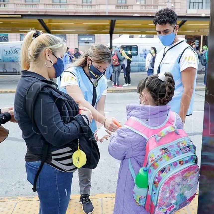 QUIÉNES DEBEN TRAMITAR EL PERMISO PARA USAR EL TRANSPORTE PÚBLICO Y CÓMO HACERLO