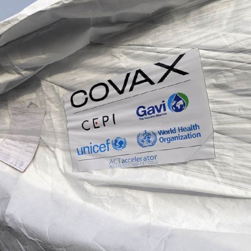 LLEGARON AL PAÍS 864 MIL DOSIS DE VACUNAS CONTRA EL CORONAVIRUS DEL FONDO COVAX