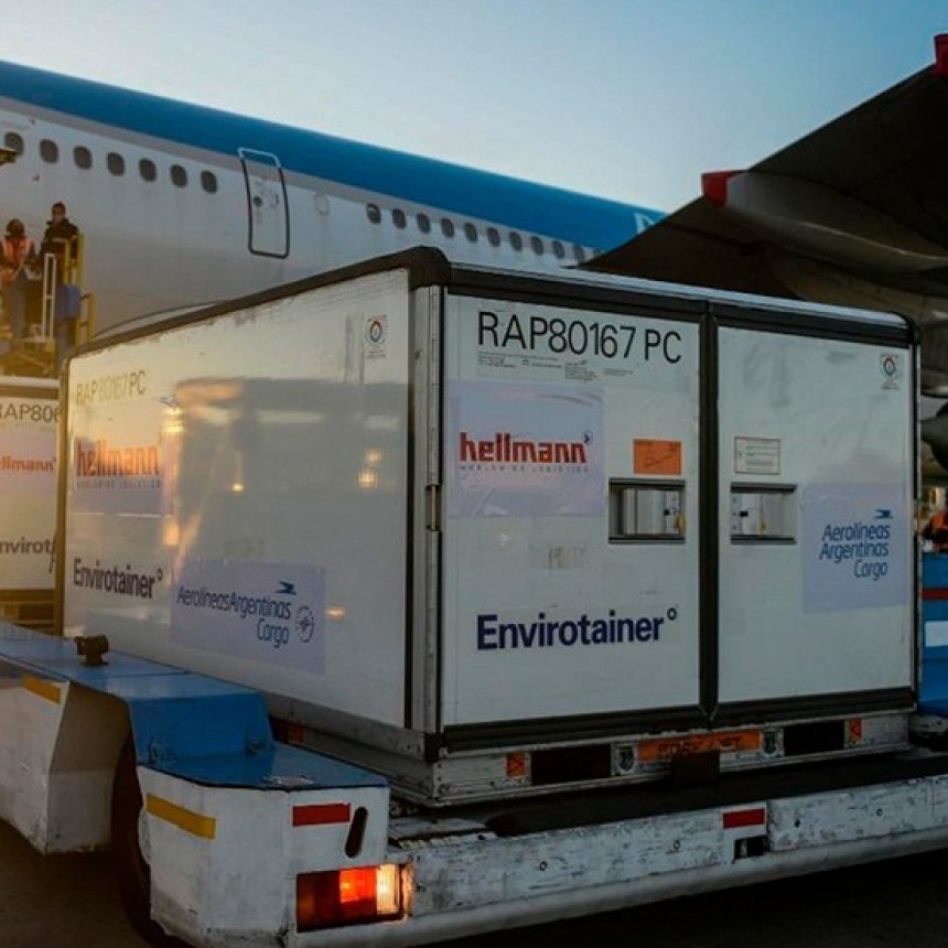 EN LAS ÚLTIMAS 24 HORAS LLEGARON AL PAÍS MÁS DE 650 MIL DOSIS DE VACUNAS EN VUELOS DE AEROLÍNEAS