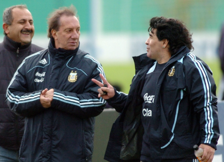 A BILARDO LE DIJERON QUE MARADONA MURIÓ 