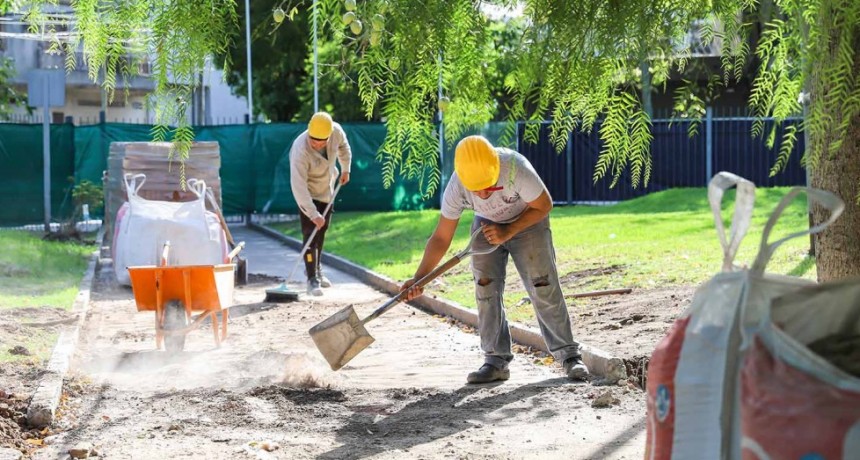 EN VICENTE LÓPEZ AVANZA LA RENOVACIÓN INTEGRAL DE LA PLAZA ALMAFUERTE