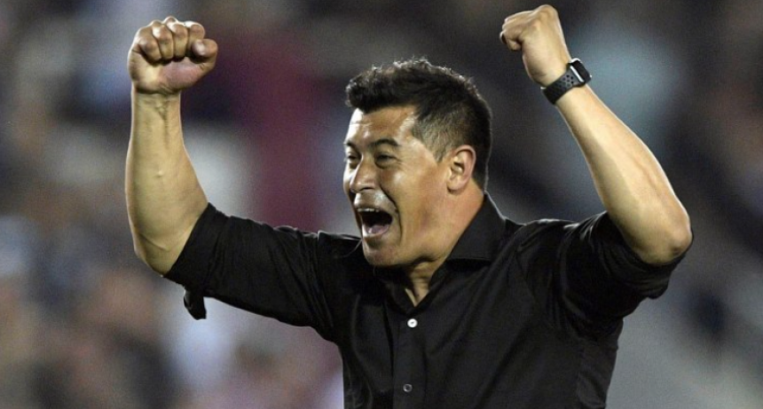 RIQUELME ACORDÓ LA CONTRATACIÓN DE JORGE ALMIRÓN PARA ASUMIR COMO DT DE BOCA