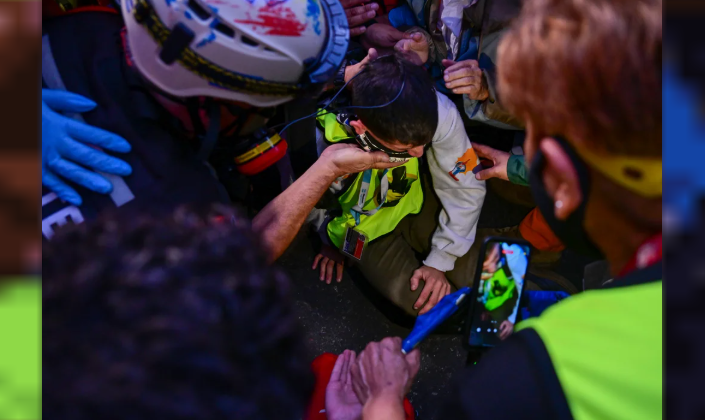 INCIDENTES EN UNA NUEVA MARCHA DE JUBILADOS AL CONGRESO: TRASLADARON A UN PERIODISTA HERIDO