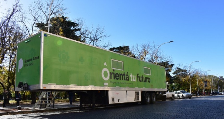 LLEGA A TANDIL EL AULA MOVIL “ORIENTÁ TU FUTURO”