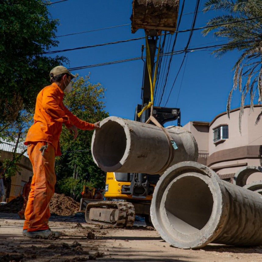 AVANZA LA OBRA HIDRÁULICA EN FLORIDA OESTE QUE BENEFICIARÁ A MÁS DE 50 MIL VECINOS