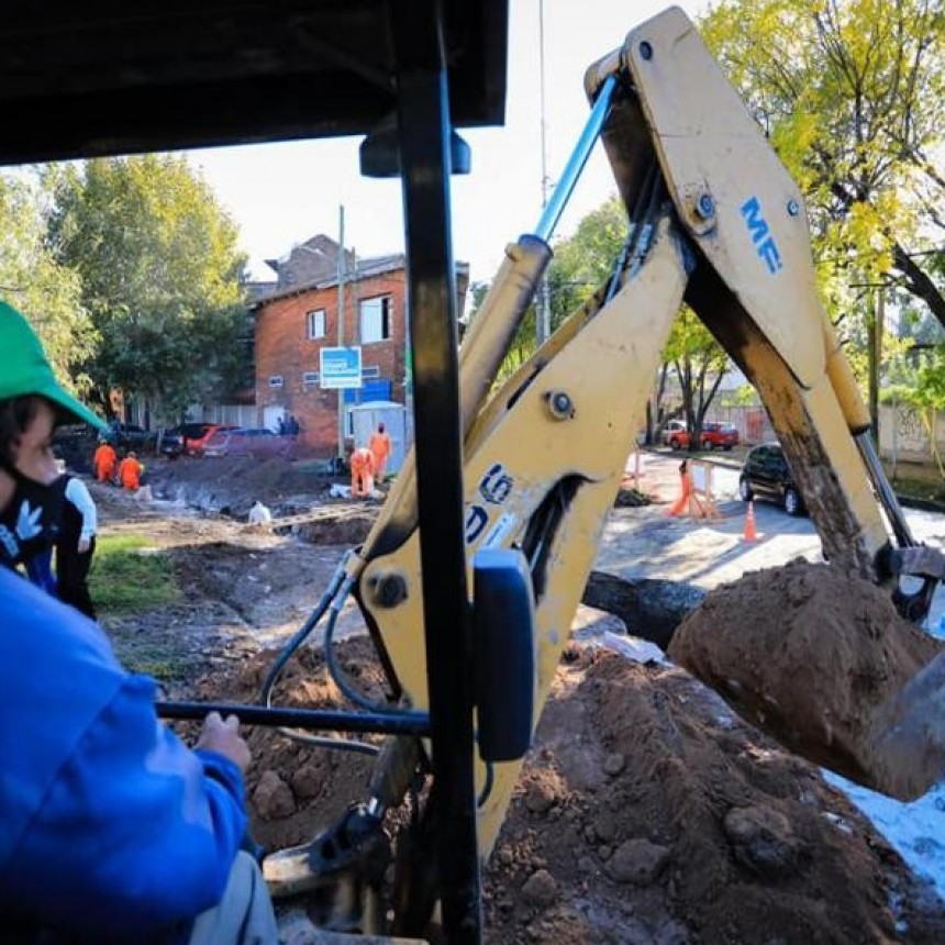 INICIARON LAS OBRAS PARA PREVENIR INUNDACIONES EN EL CENTRO DE LOMAS    