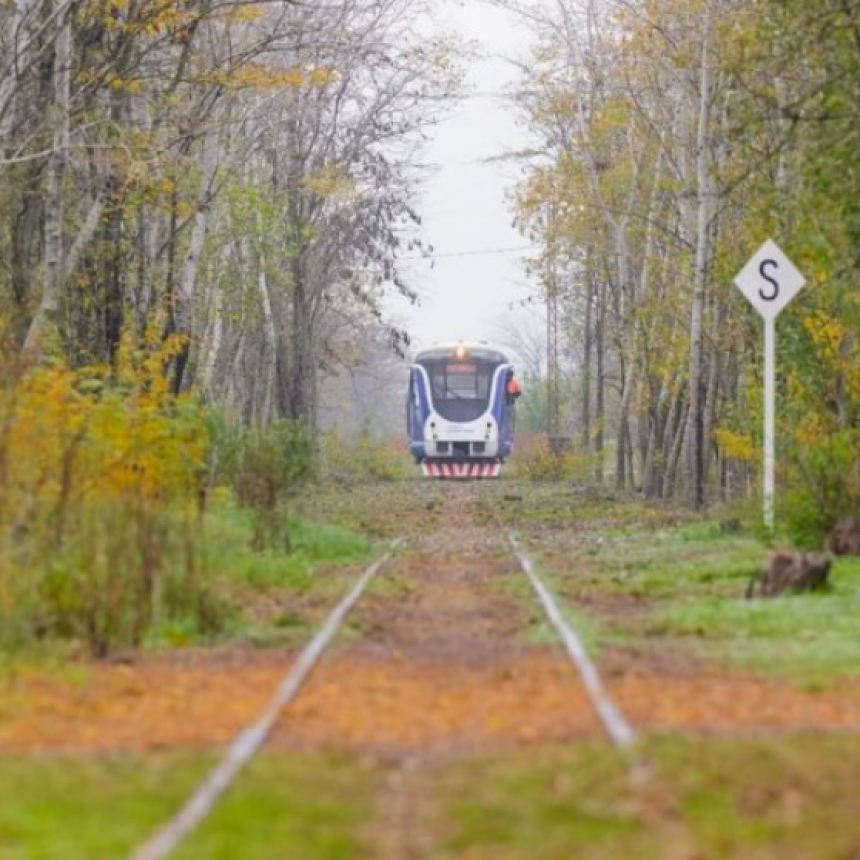 EMPIEZA A FUNCIONAR EL TREN TURÍSTICO QUE UNE MERCEDES CON TOMÁS JOFRÉ 