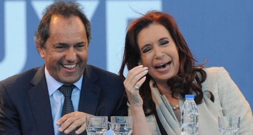 SCIOLI CONSIDERÓ QUE A MILEI DEBERÍAN OTORGARLE EL PREMIO NOBEL DE ECONOMÍA: 
