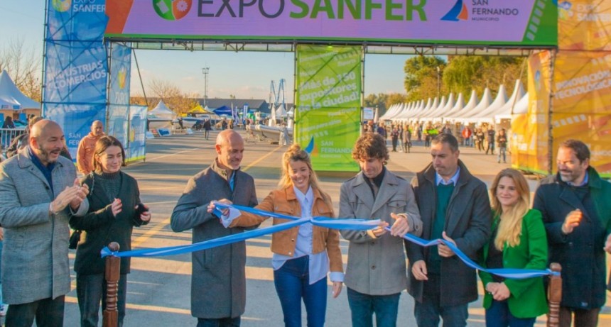 JUAN ANDREOTTI INAUGURÓ “EXPO SANFER”, GRAN FERIA DE INDUSTRIAS, COMERCIOS E INNOVACIÓN TECNOLÓGICA
