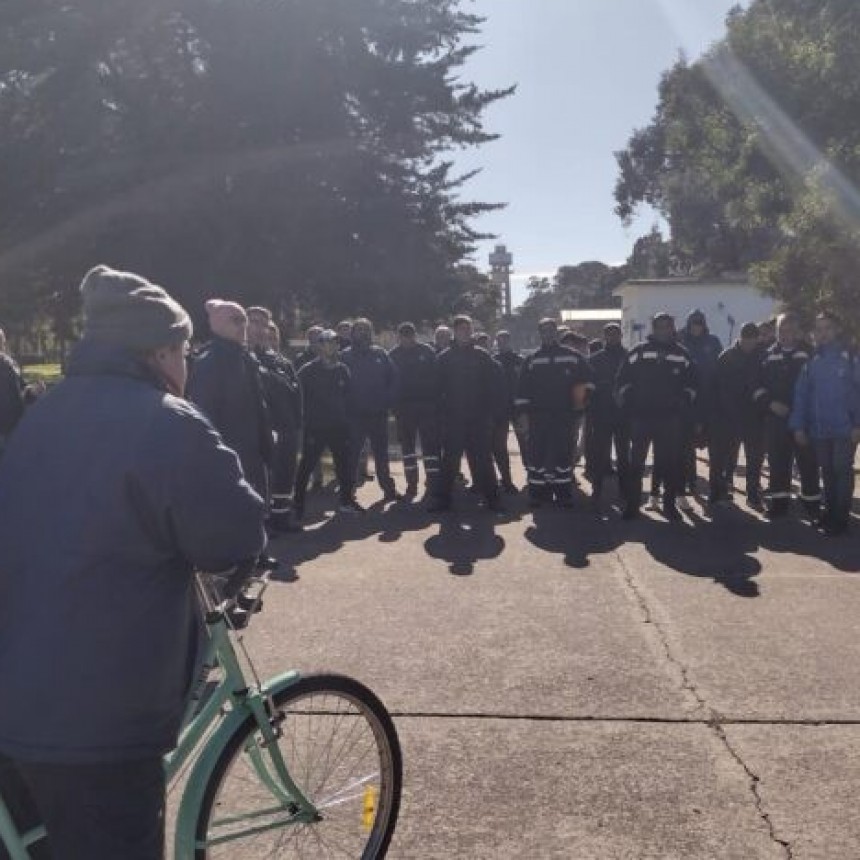 TRABAJADORES DE FANAZUL EN ALERTA POR LA PARALIZACIÓN DE LA FÁBRICA