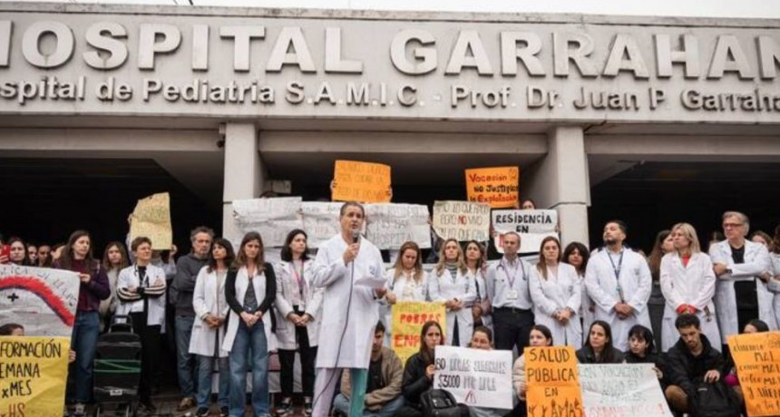 MÉDICOS DEL GARRAHAN DENUNCIARON CONGELAMIENTO EN SUS SUELDOS