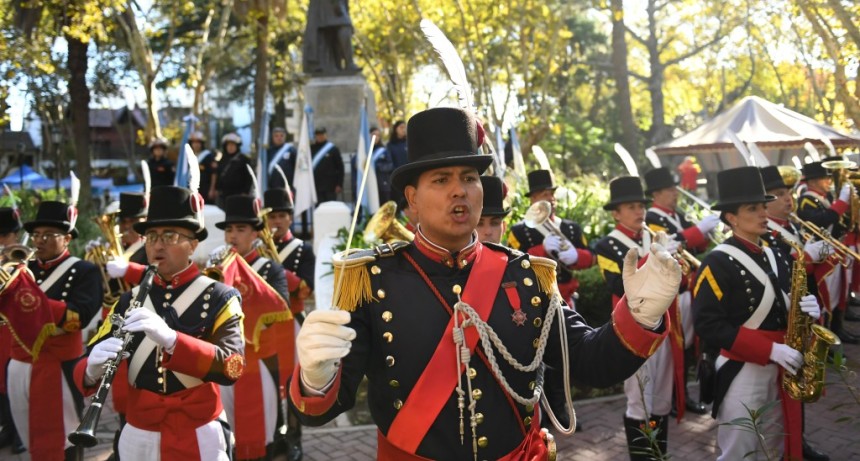  VICENTE L&Oacute;PEZ, LA CAPITAL DEL HIMNO, RINDI&Oacute; HOMENAJE A LA CANCI&Oacute;N PATRIA EN SU 213&deg; ANIVERSARIO