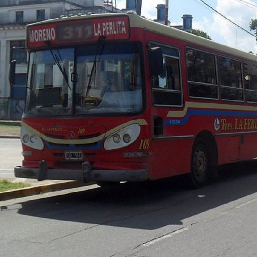 ASALTANTES HIRIERON A UN COLECTIVERO EN MORENO Y COMENZÓ UN PARO EN CINCO LÍNEAS
