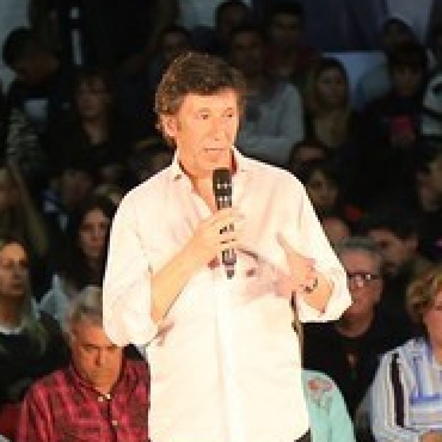 GUSTAVO POSSE PRESENTÓ POR SEXTA VEZ SU CANDIDATURA A INTENDENTE